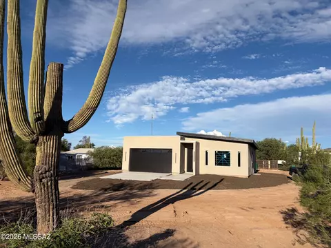7130 N Featherstone Trl, Tucson, AZ 85743