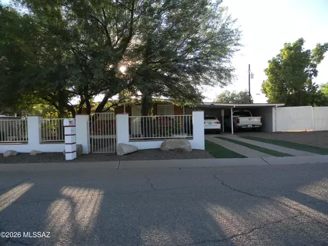4901 N Plane Ave, Tucson, AZ 85705