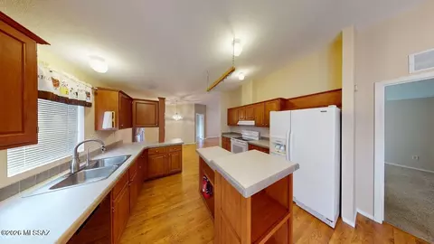 Kitchen - 6408 E Raven Run Loop, Tucson, AZ 85756 photo 1 of 4