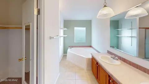 Bath - 6408 E Raven Run Loop, Tucson, AZ 85756 photo 1 of 2