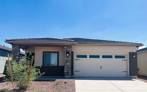 22025 E Beacon Point Dr, Red Rock, AZ 85145