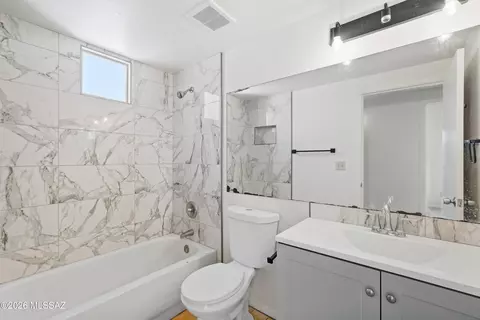 Bath - 5497 S Wembly Rd, Tucson, AZ 85746 photo 4 of 4