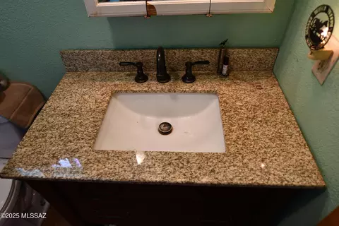 Bath - 653 E Border Rd, Bisbee, AZ 85603 photo 2 of 2