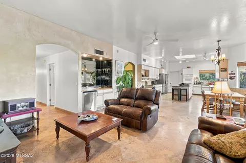 Living - 481 E Deers Rest Pl, Tucson, AZ 85704 photo 4 of 5