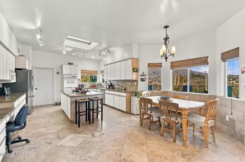 Kitchen - 481 E Deers Rest Pl, Tucson, AZ 85704 photo 1 of 9
