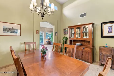 Dining - 481 E Deers Rest Pl, Tucson, AZ 85704 photo 2 of 4