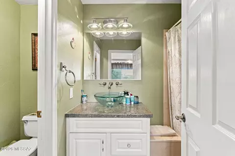 Bath - 481 E Deers Rest Pl, Tucson, AZ 85704 photo 6 of 6