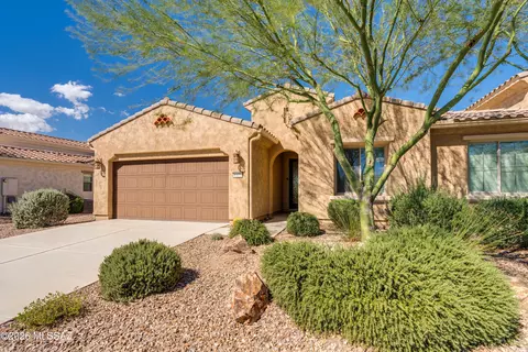 1377 E Basalt Dr, Green Valley, AZ 85614
