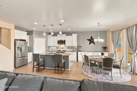 Kitchen - 14247 E Axle Dr, Vail, AZ 85641 photo 4 of 4