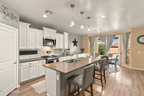 Kitchen - 14247 E Axle Dr, Vail, AZ 85641 photo 1 of 4