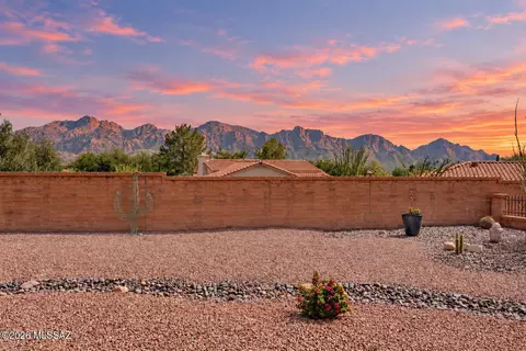 1560 E Chisholm Ln, Oro Valley, AZ 85755