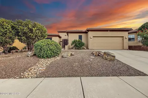 887 W Calle Artistica, Green Valley, AZ 85614