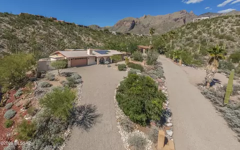 6841 N Quartzite Canyon Pl, Tucson, AZ 85718
