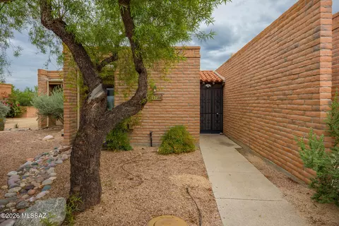 1738 W Dalehaven Cir, Tucson, AZ 85704