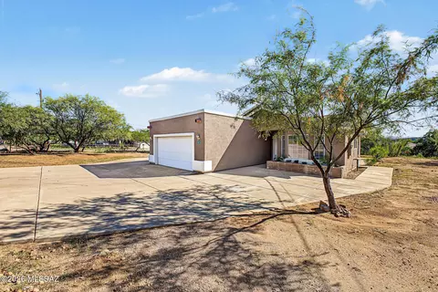 1601 Huron St, Rio Rico, AZ 85648