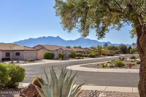 886 W Arbor Ridge Dr, Green Valley, AZ 85614
