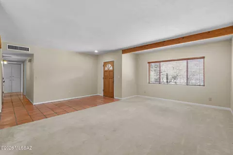 Living - 9070 E Kayenta Dr, Tucson, AZ 85749 photo 2 of 6