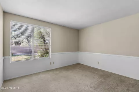 Bedroom - 9070 E Kayenta Dr, Tucson, AZ 85749 photo 6 of 7