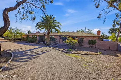 2621 N Swan Rd, Tucson, AZ 85712