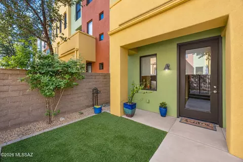 2431 E Autumn Flower Dr, Tucson, AZ 85718