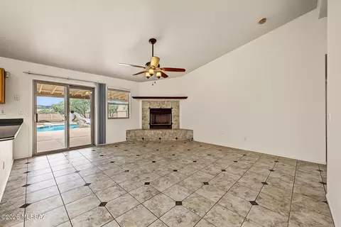 Living - 7324 W Timberleaf Dr, Tucson, AZ 85757 photo 8 of 10
