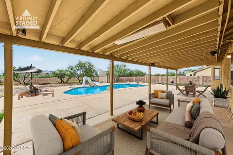 Exterior - 7324 W Timberleaf Dr, Tucson, AZ 85757 photo 4 of 8
