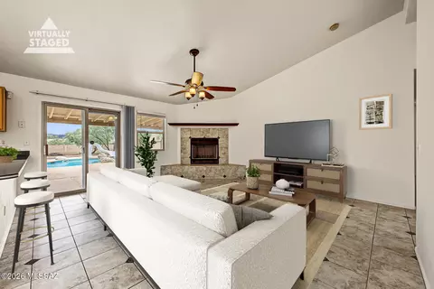 Living - 7324 W Timberleaf Dr, Tucson, AZ 85757 photo 7 of 10
