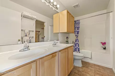 Bath - 7324 W Timberleaf Dr, Tucson, AZ 85757 photo 1 of 2