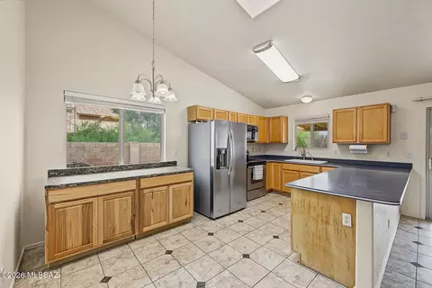 Kitchen - 7324 W Timberleaf Dr, Tucson, AZ 85757 photo 1 of 3
