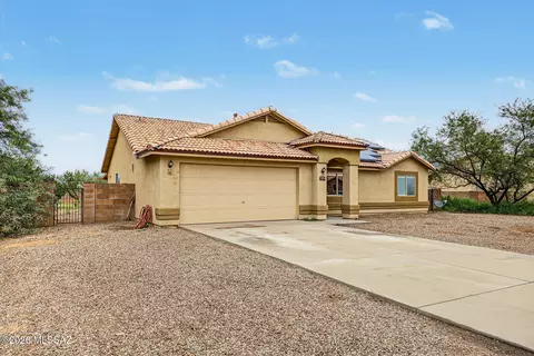 Exterior - 7324 W Timberleaf Dr, Tucson, AZ 85757 photo 2 of 8