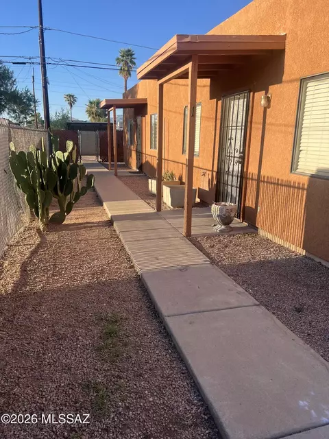 2031 Eastland St, Tucson, AZ 85719