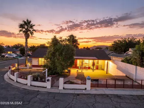2501 W Vereda De Gente, Tucson, AZ 85746