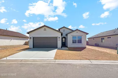 1797 N Lemelson Dr, Green Valley, AZ 85614