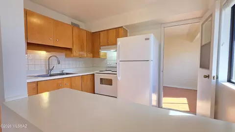 1348 S Avenida Polar #K211, Tucson, AZ 85710