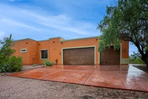 6450 N Desert View Dr, Tucson, AZ 85743