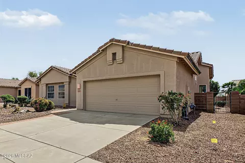 8954 N Upper Bluffs Dr, Tucson, AZ 85742