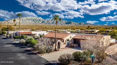 2741 S Calle Unamuno, Green Valley, AZ 85622