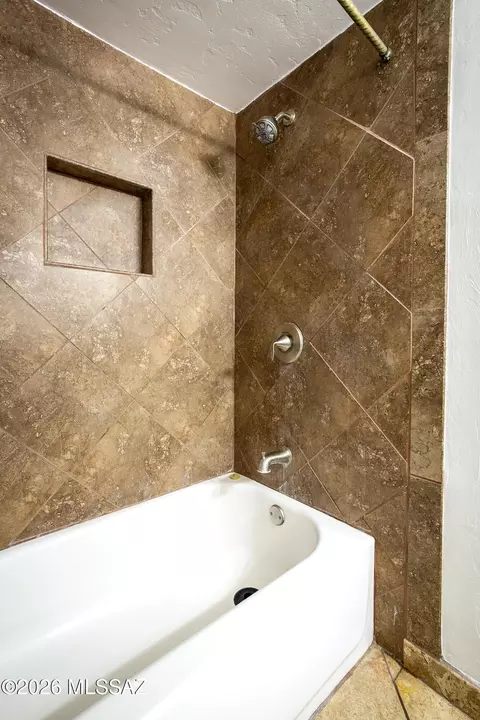 Bath - 9281 E 27th St, Tucson, AZ 85710 photo 2 of 3