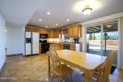 Kitchen - 9281 E 27th St, Tucson, AZ 85710 photo 2 of 3