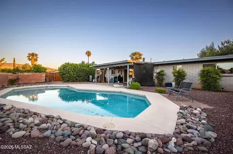 Exterior - 9281 E 27th St, Tucson, AZ 85710 photo 5 of 8