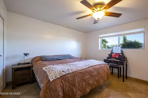 Bedroom - 9281 E 27th St, Tucson, AZ 85710 photo 1 of 4