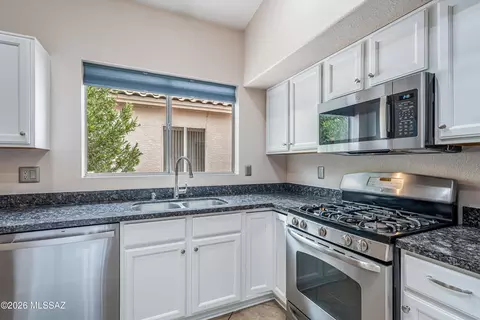 Kitchen - 7767 E Windriver Dr, Tucson, AZ 85750 photo 3 of 4