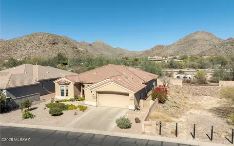 13806 N Heritage Canyon Dr, Marana, AZ 85658