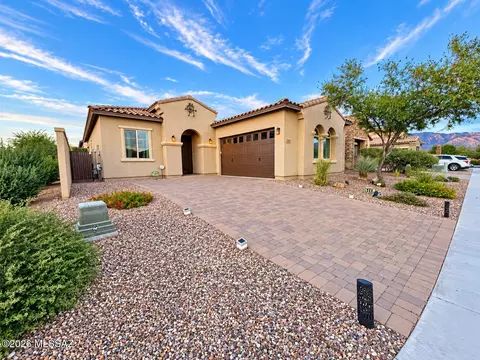 986 W Baccata Ct, Tucson, AZ 85755