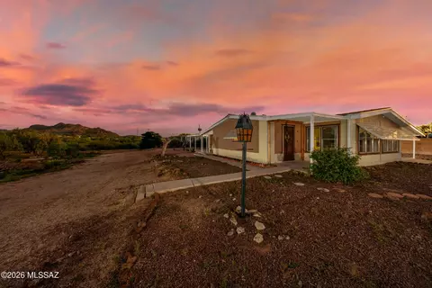 3042 W Pincushion Ln, Tucson, AZ 85746