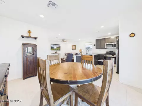 Dining - 8843 E Canyon Walnut Way, Vail, AZ 85641 photo 1 of 2