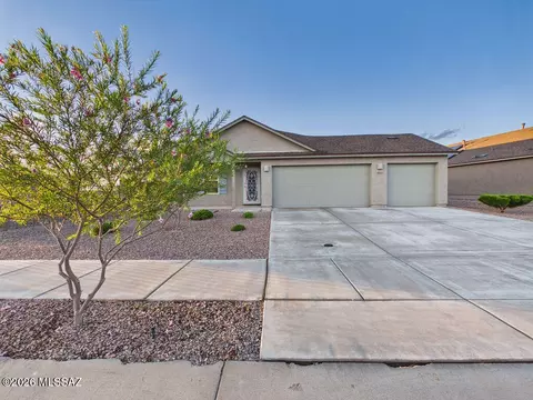 Exterior - 8843 E Canyon Walnut Way, Vail, AZ 85641 photo 3 of 6