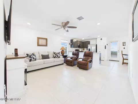 Living - 8843 E Canyon Walnut Way, Vail, AZ 85641 photo 1 of 2