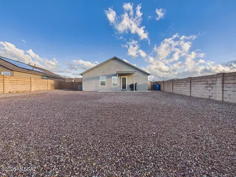 Exterior - 8843 E Canyon Walnut Way, Vail, AZ 85641 photo 6 of 6