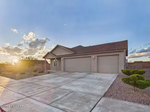 8843 E Canyon Walnut Way, Vail, AZ 85641